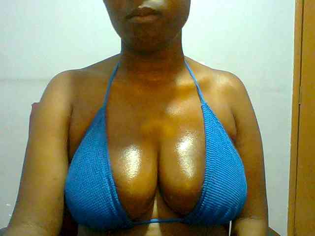 Sweet-petite Sweet-petite