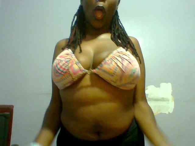 Sweet-petite webcam