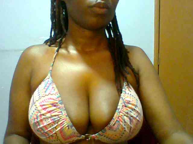 Sweet-petite webcam