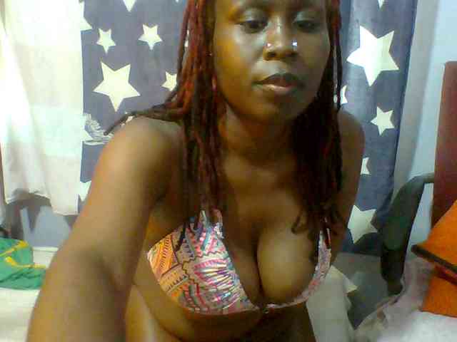 Sweet-petite webcam