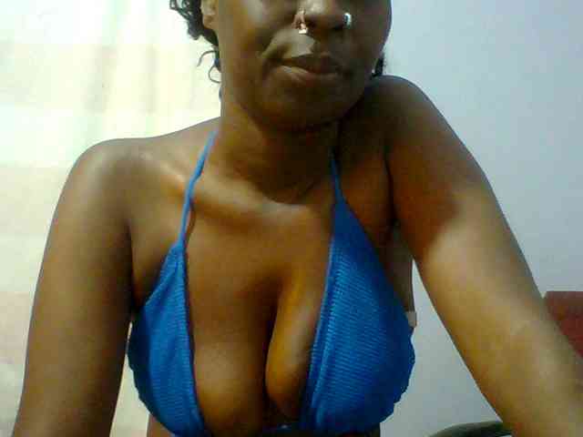 Sweet-petite webcam