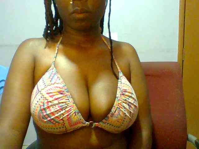 Sweet-petite webcam