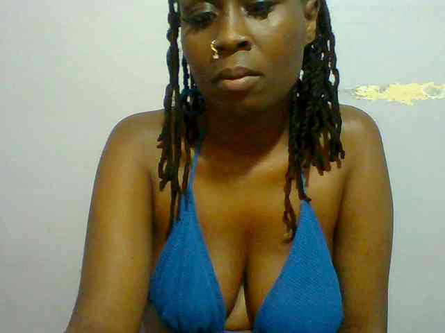 Sweet-petite webcam