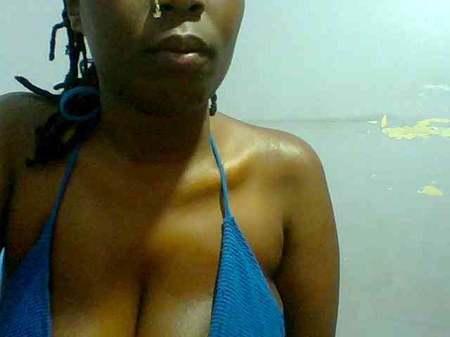 Sweet-petite webcam