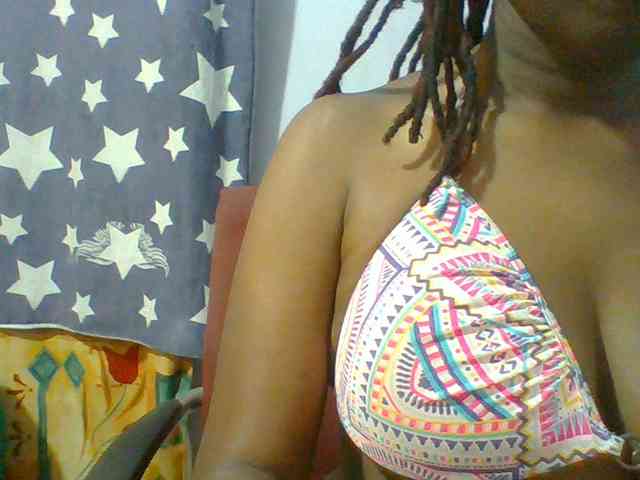 Sweet-petite webcam