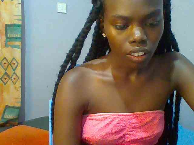 Sweet-petite webcam