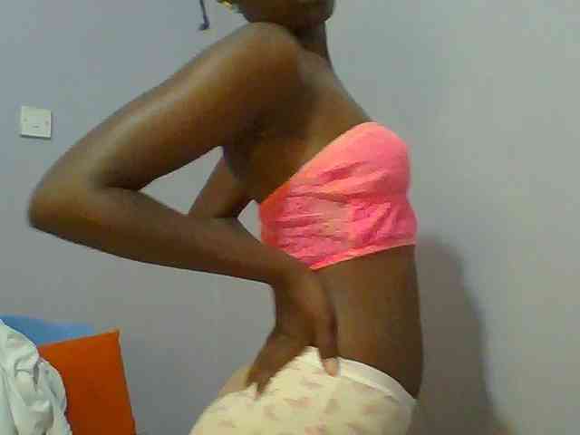 Sweet-petite webcam