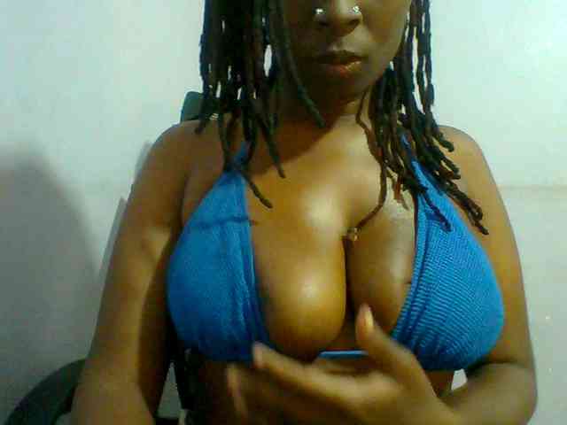 Sweet-petite webcam