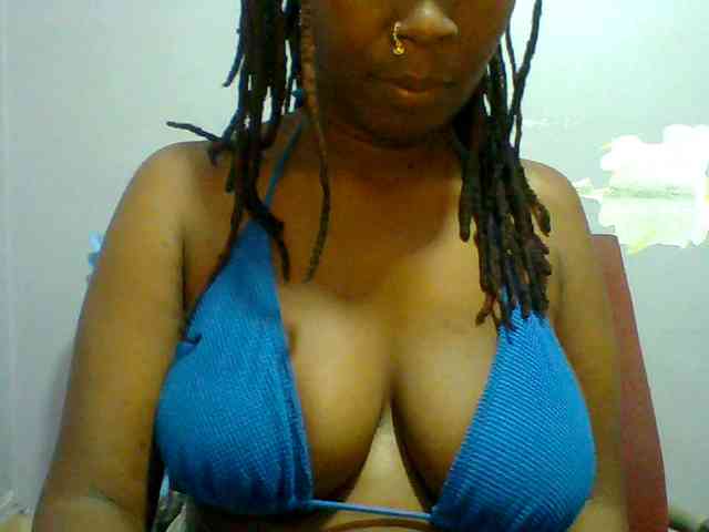 Sweet-petite webcam