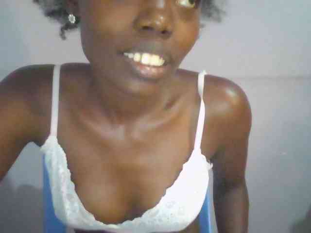 Sweet-petite webcam