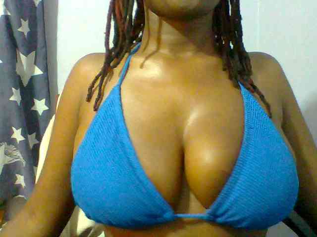 Sweet-petite webcam