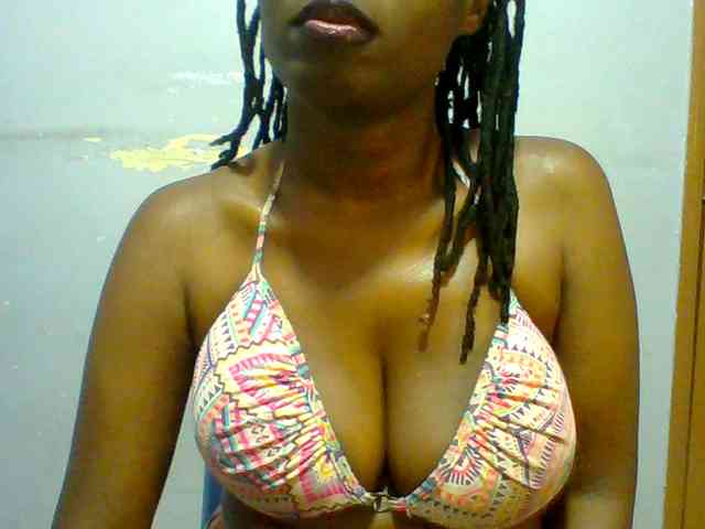 Sweet-petite webcam