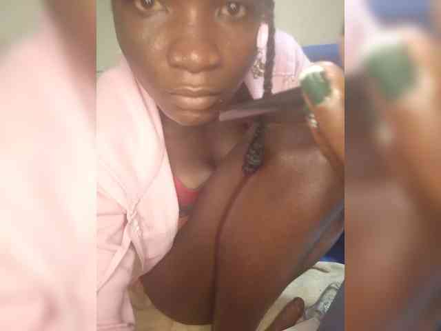 CuteHelsey webcam
