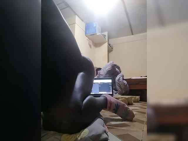 CuteHelsey webcam