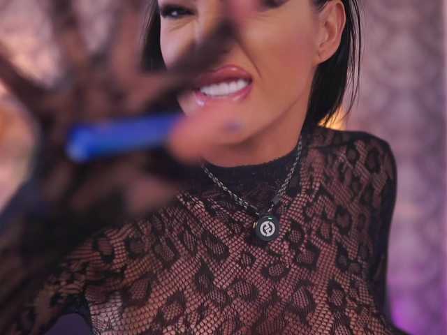 AstridVex's BongaCams show and profile