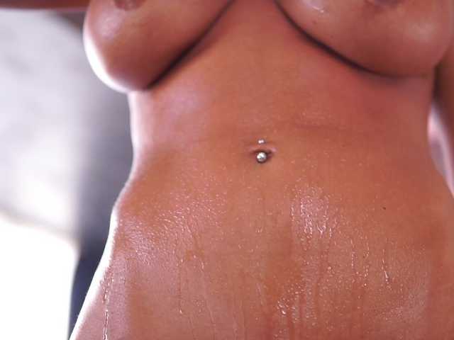 Chat with AstridVex live cam