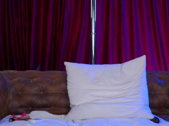 AstridVex's BongaCams show and profile