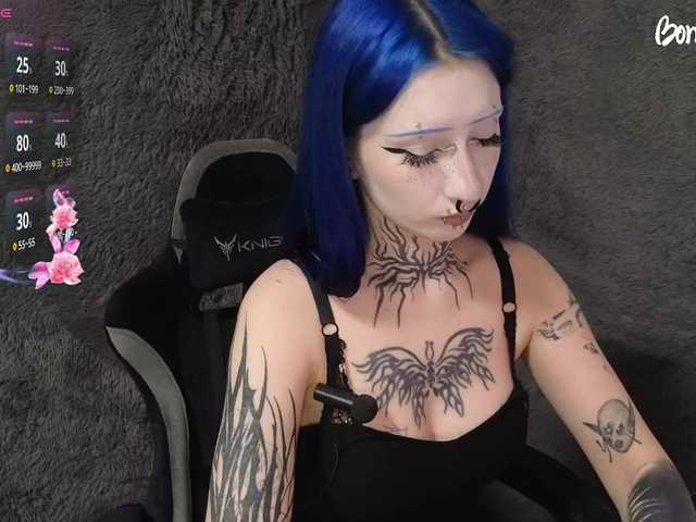 YoungAlice1 live cam on BongaCams
