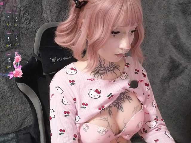 YoungAlice1 live cam on BongaCams