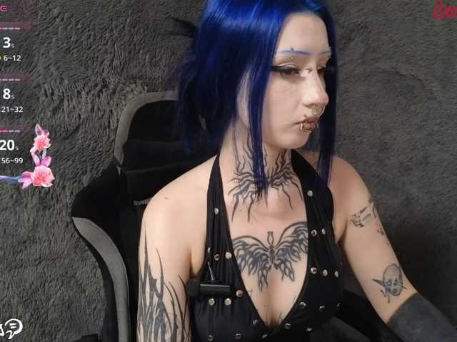 YoungAlice1 live cam on BongaCams