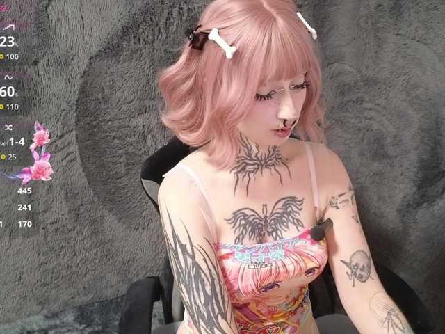 YoungAlice1 live cam on BongaCams