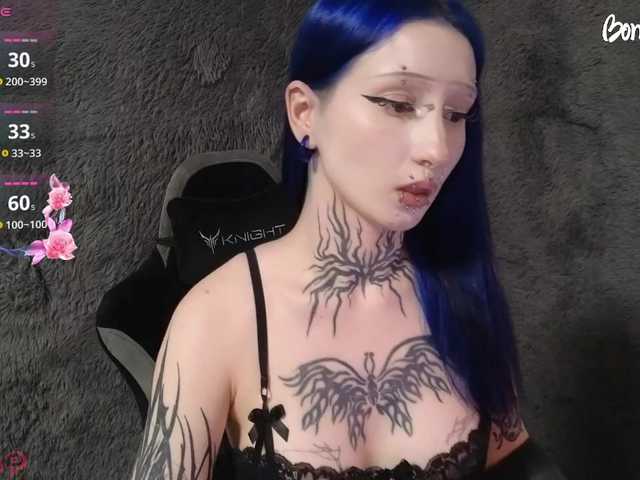 YoungAlice1 live cam on BongaCams