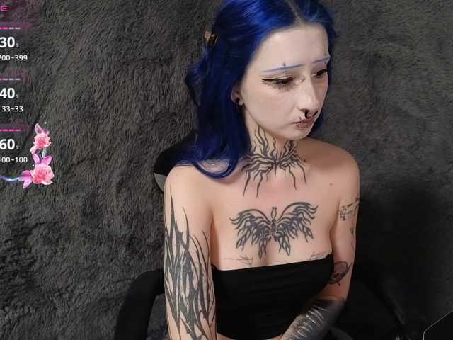 YoungAlice1 live cam on BongaCams
