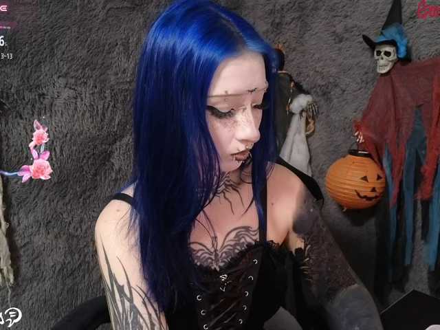 YoungAlice1 live cam on BongaCams