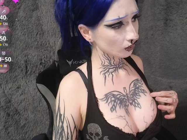 YoungAlice1 live cam on BongaCams