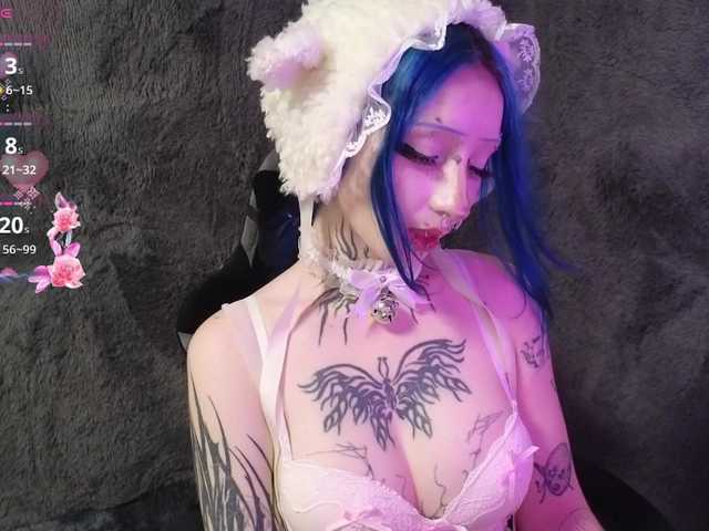 YoungAlice1 live cam on BongaCams