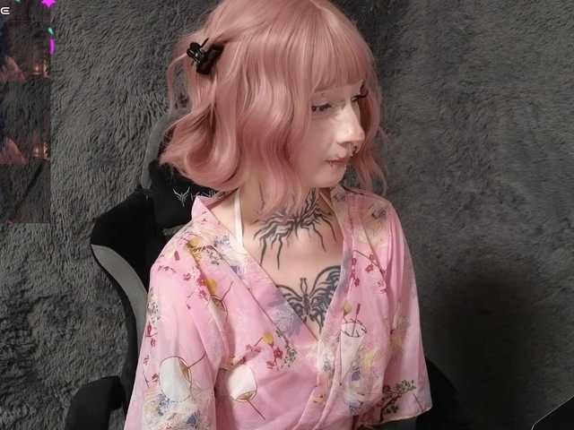 YoungAlice1 live cam on BongaCams