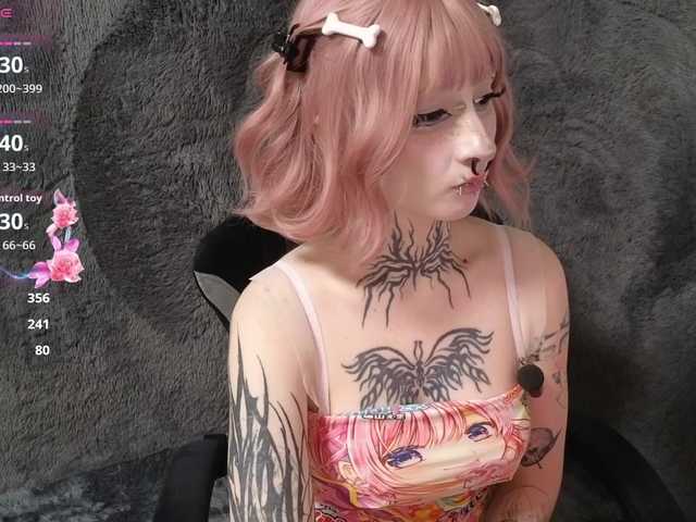 YoungAlice1 live cam on BongaCams