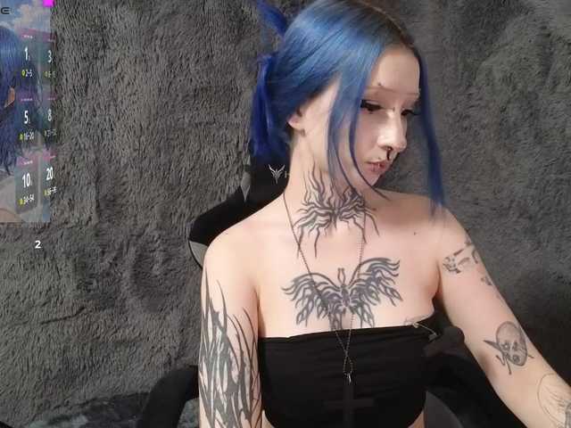 YoungAlice1 live cam on BongaCams