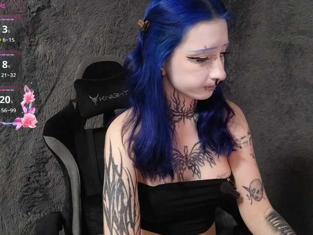 YoungAlice1 live cam on BongaCams