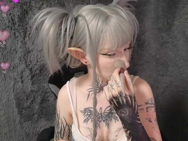 YoungAlice1 live cam on BongaCams