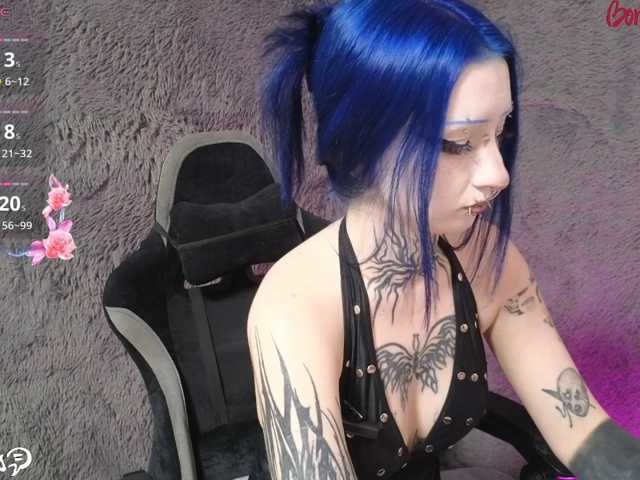 YoungAlice1 live cam on BongaCams