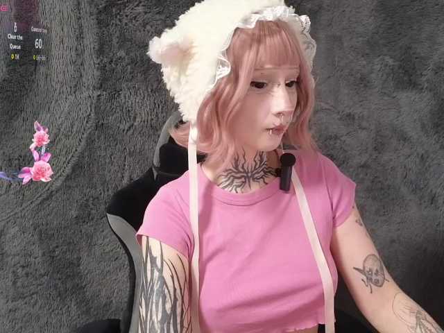 YoungAlice1 live cam on BongaCams