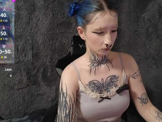 YoungAlice1 live cam on BongaCams
