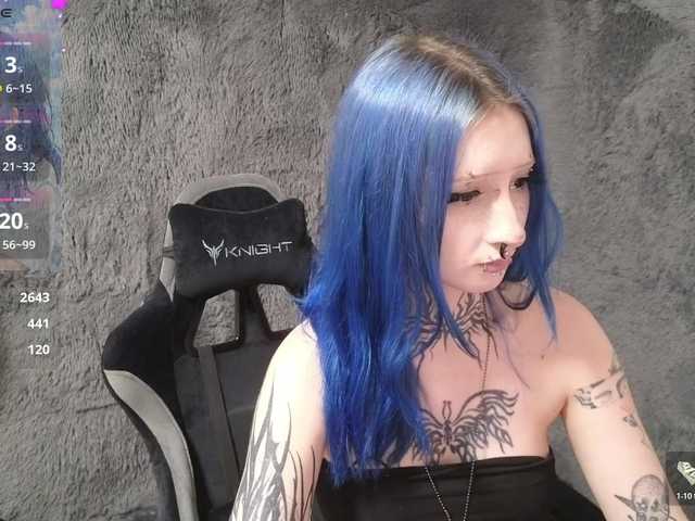 YoungAlice1 live cam on BongaCams