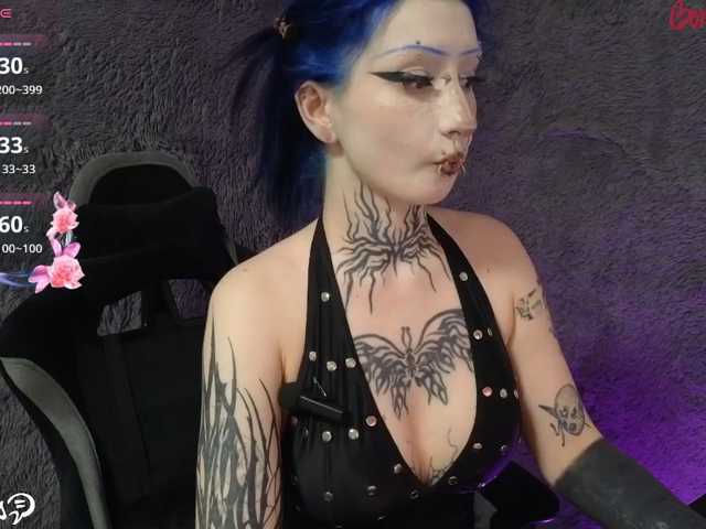 YoungAlice1, live now on BongaCams