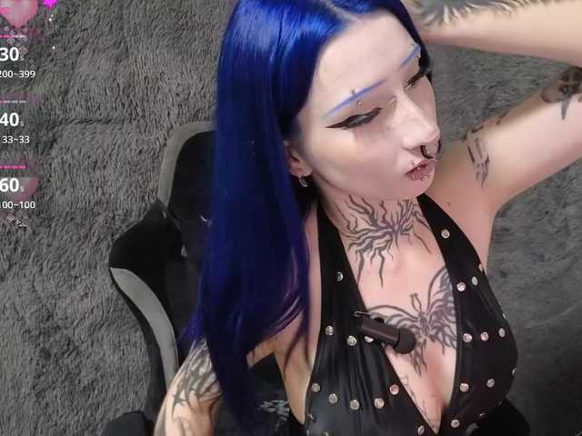 YoungAlice1 live cam on BongaCams