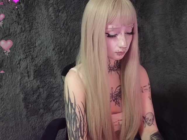 YoungAlice1 live cam on BongaCams
