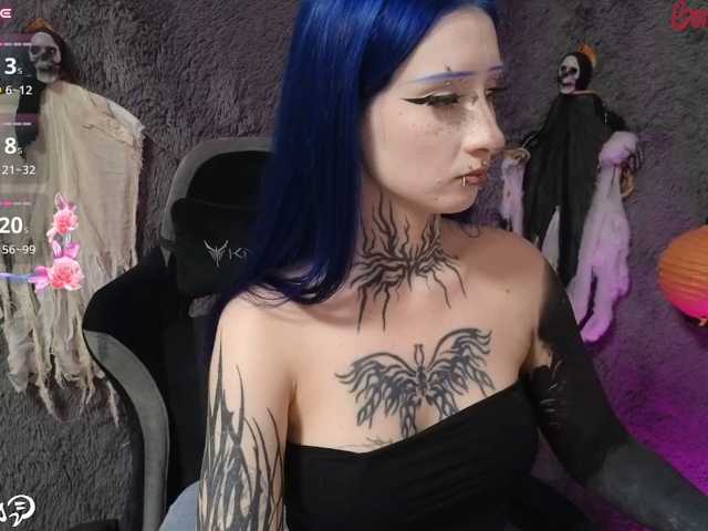 YoungAlice1 live cam on BongaCams