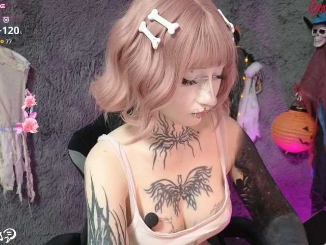 YoungAlice1 live cam on BongaCams