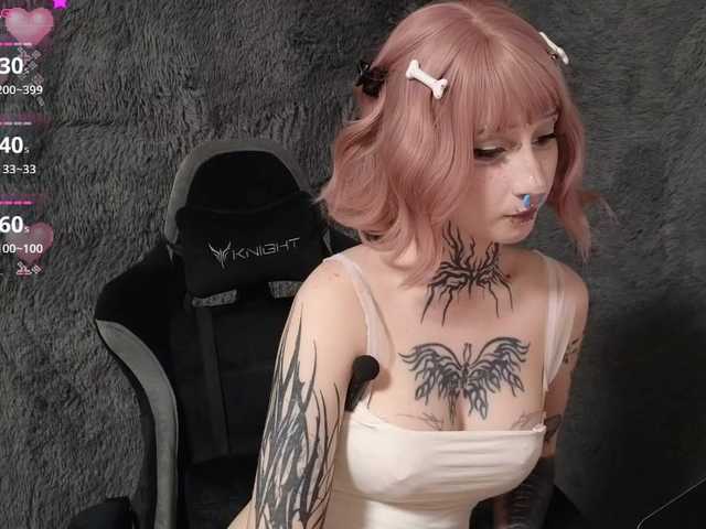 YoungAlice1 live cam on BongaCams