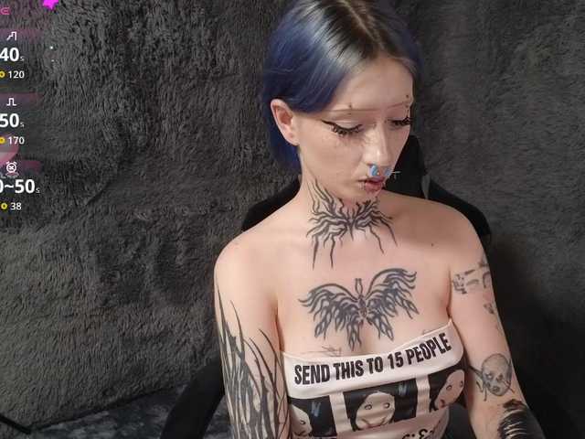 YoungAlice1 live webcam show