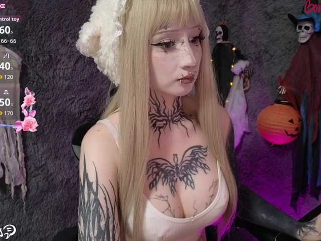 YoungAlice1 live cam on BongaCams
