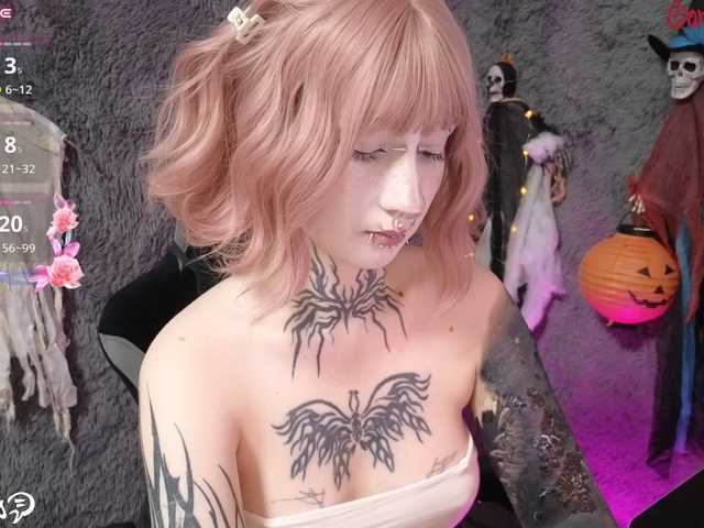 YoungAlice1 live cam on BongaCams