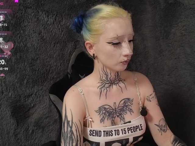 YoungAlice1 live cam on BongaCams