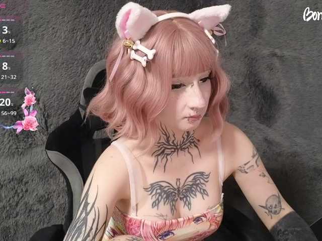 YoungAlice1 live cam on BongaCams